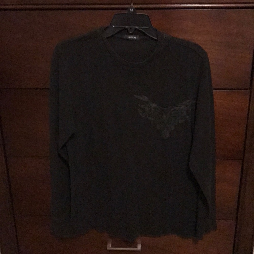Black t shirt